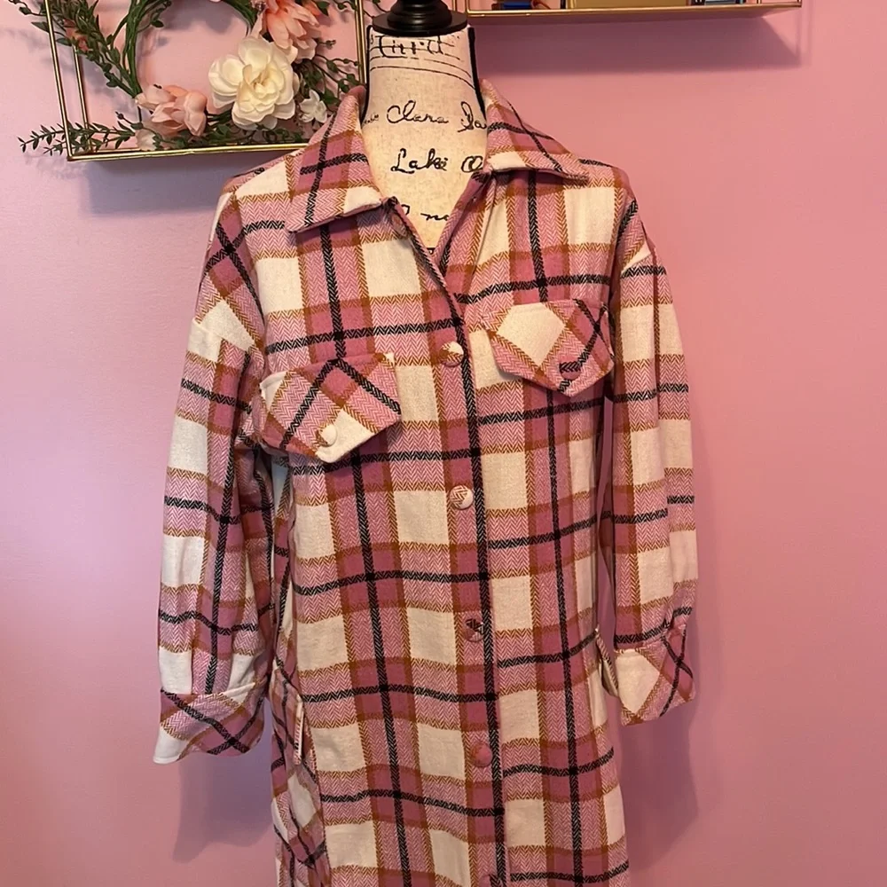 Vici Shacket - Picture 3 of 5